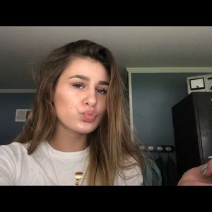 Meet your Posher, Mackenah